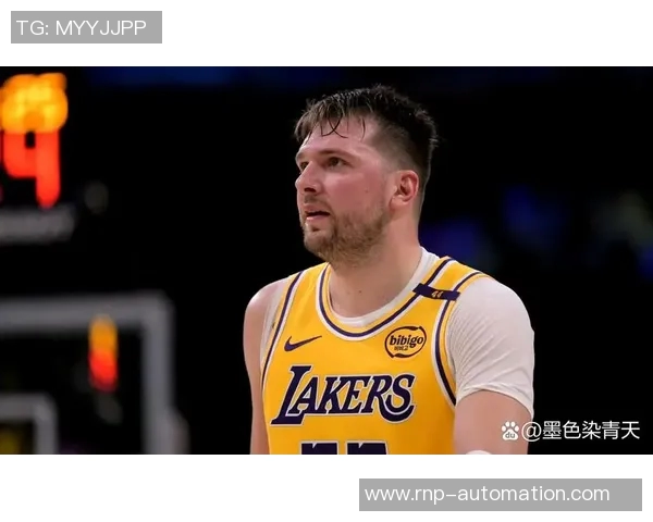 湖人失误19次惨败老鹰，东契奇22分11篮板两双数据主导战局